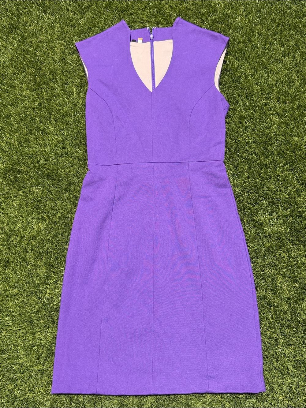 Sleeveless Purple Sheath Dress with V-Notch